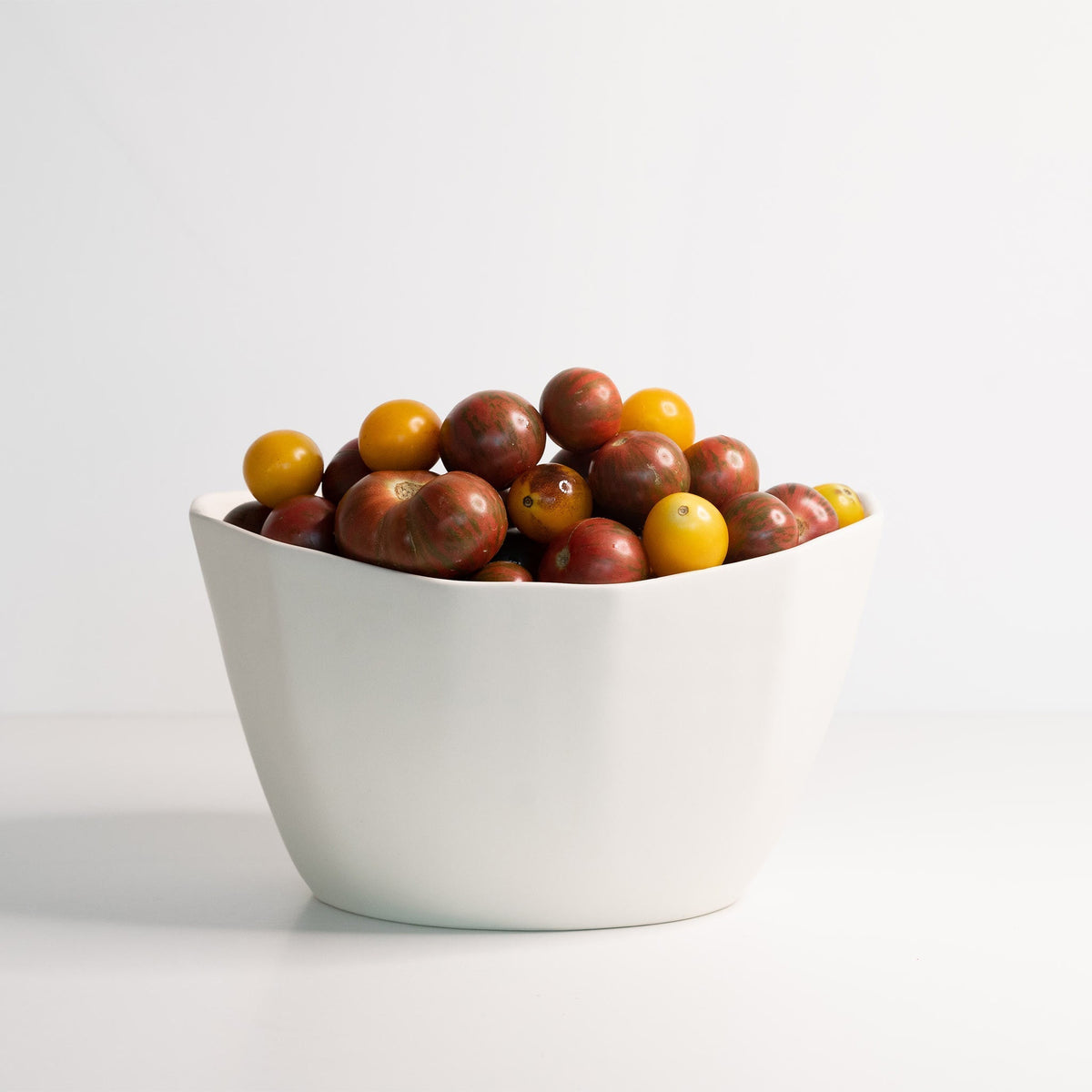 Medium Porcelain Nesting Bowl